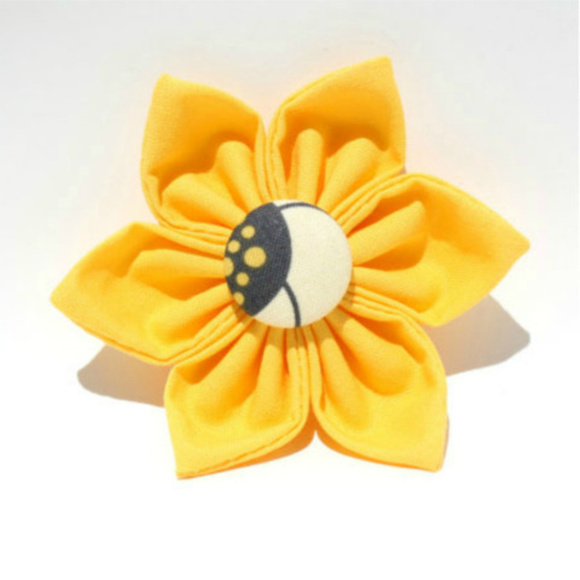 Four Black Paws Other - Dog/Cat Flower For Collars | Yellow | Velcro